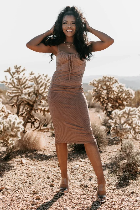 Perfect Stranger Ribbed Bodycon Midi Dress (Dark Tan)